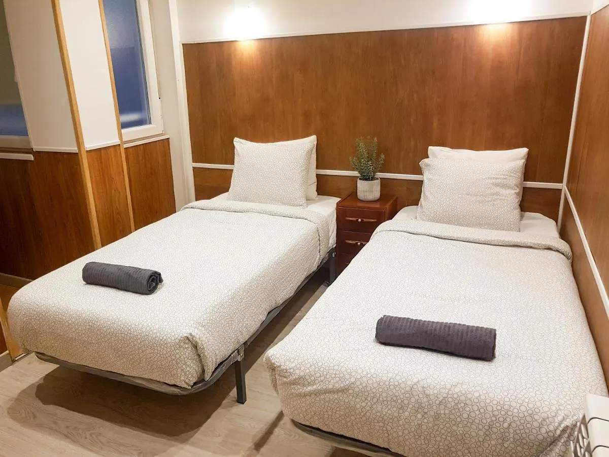Waves Guesthouse San Sebastián 0*,